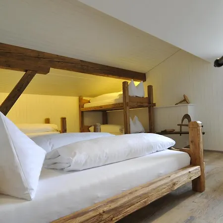 Berglodge Ristis Hostel *