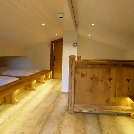Auberge de jeunesse Berglodge Ristis