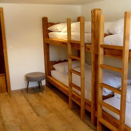 Hostel Berglodge Ristis *